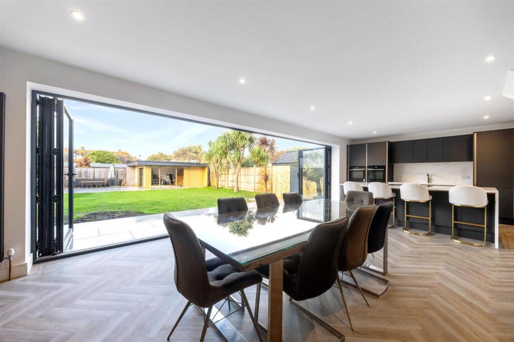 Brighton Road, 269-022.jpg