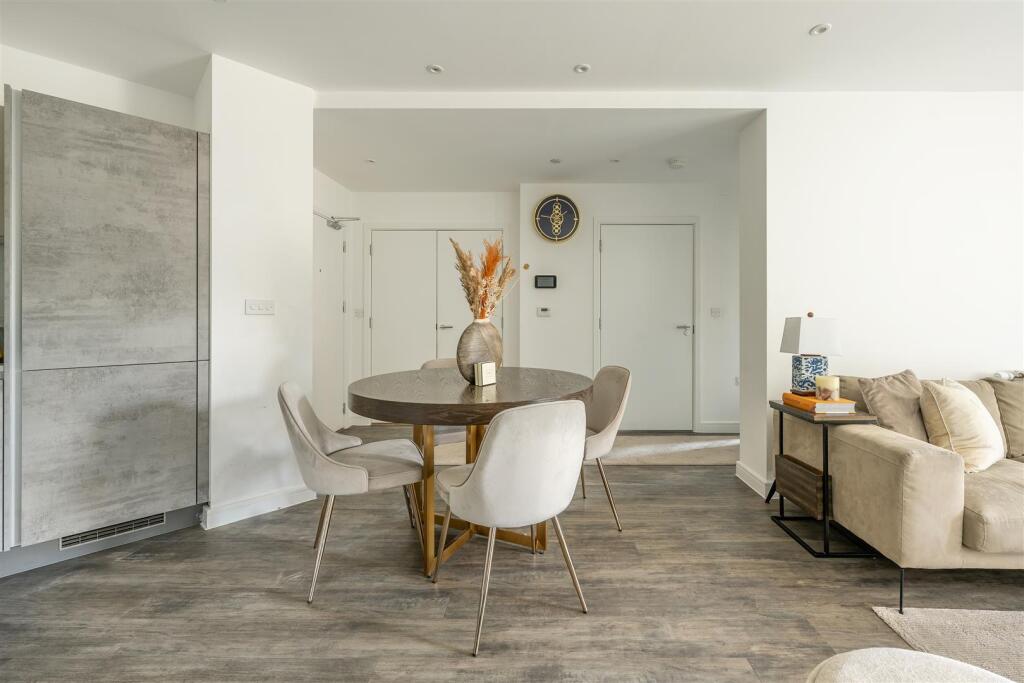 Living-Area-5.jpg