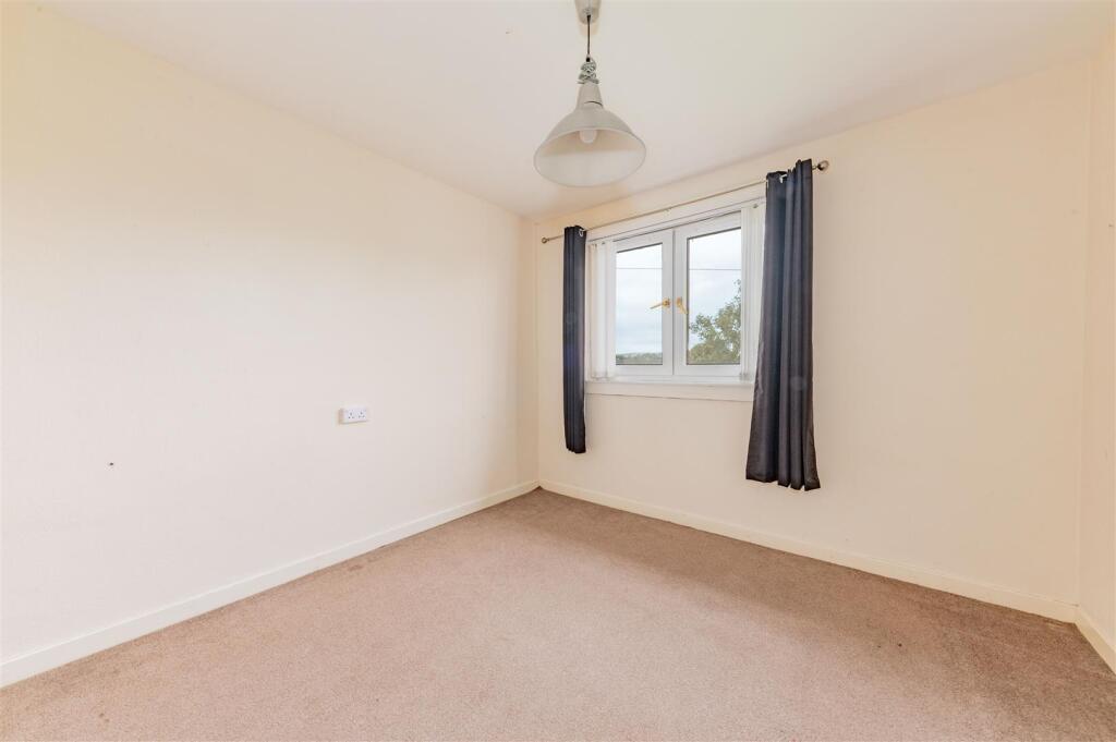 28 Ballindean Crescent Dundee-9.JPG