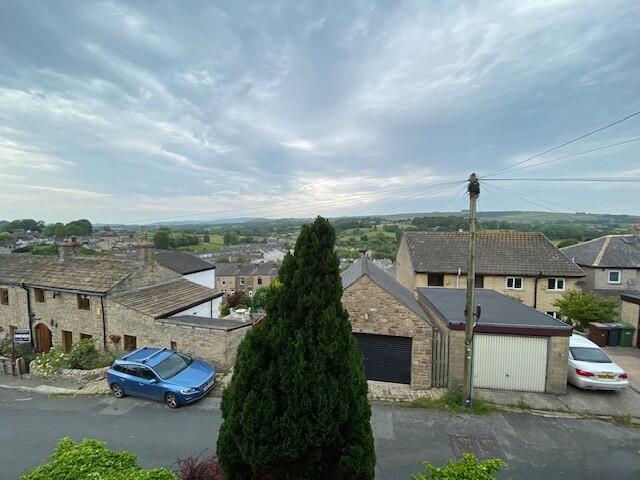 VIEWS T202506131209.jpg