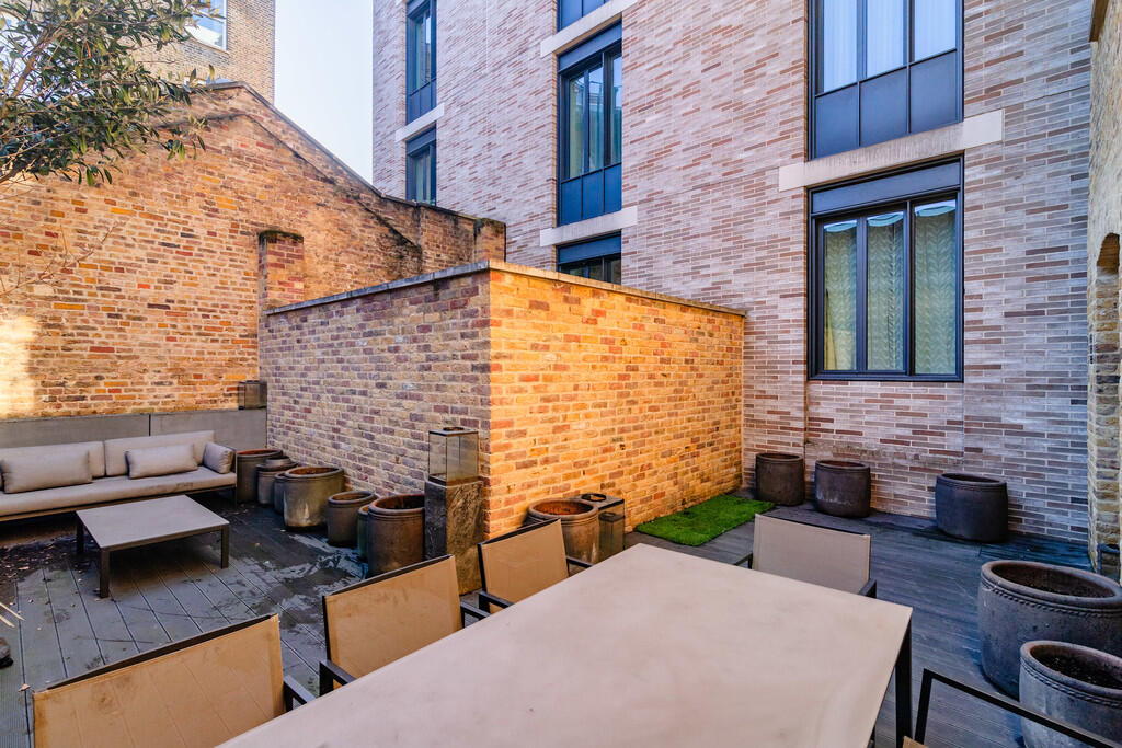 Floral_Court_18