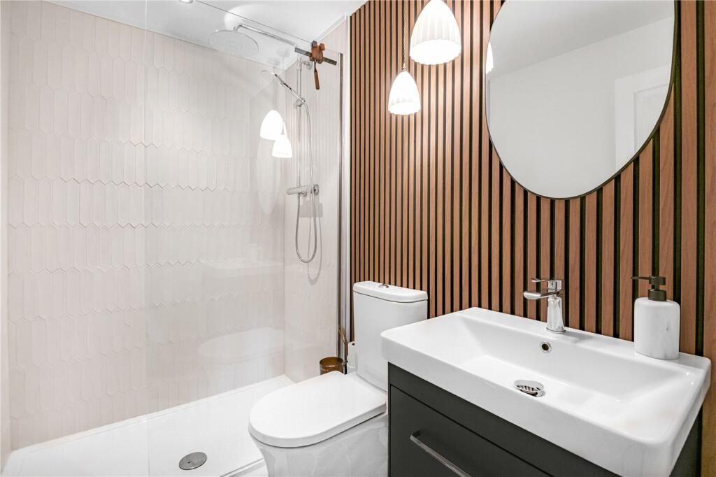 En Suite Shower Room