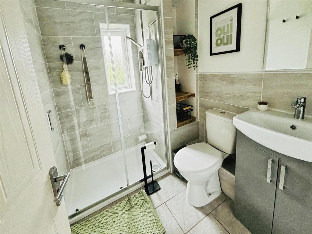 Bathroom .jpg