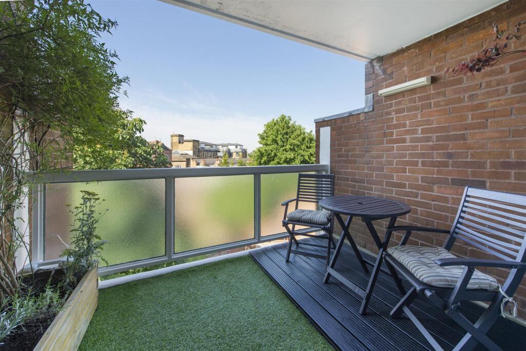 52501 Hi res (3).jpg