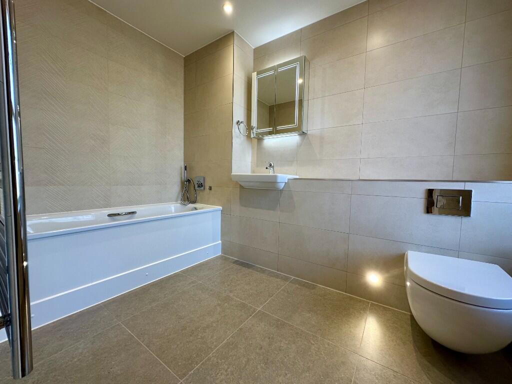 Bedroom 1 Ensuite