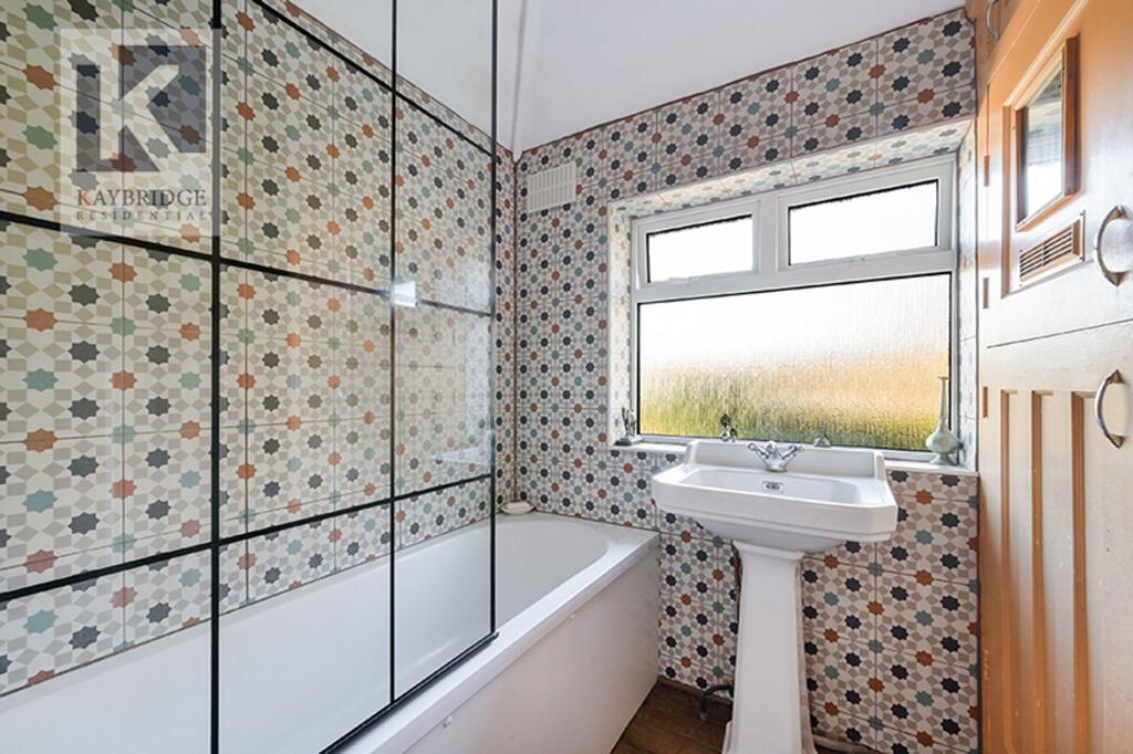 Lumley Gardens, Cheam - SM3 8NW