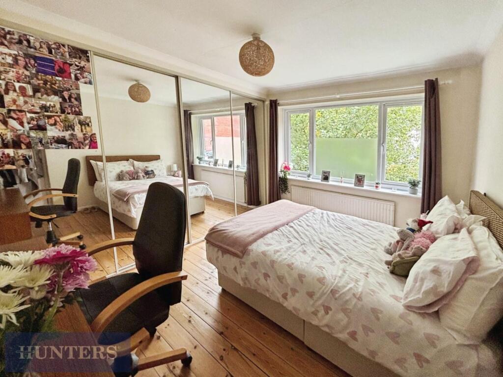 6949b287-Bed 202.jpg