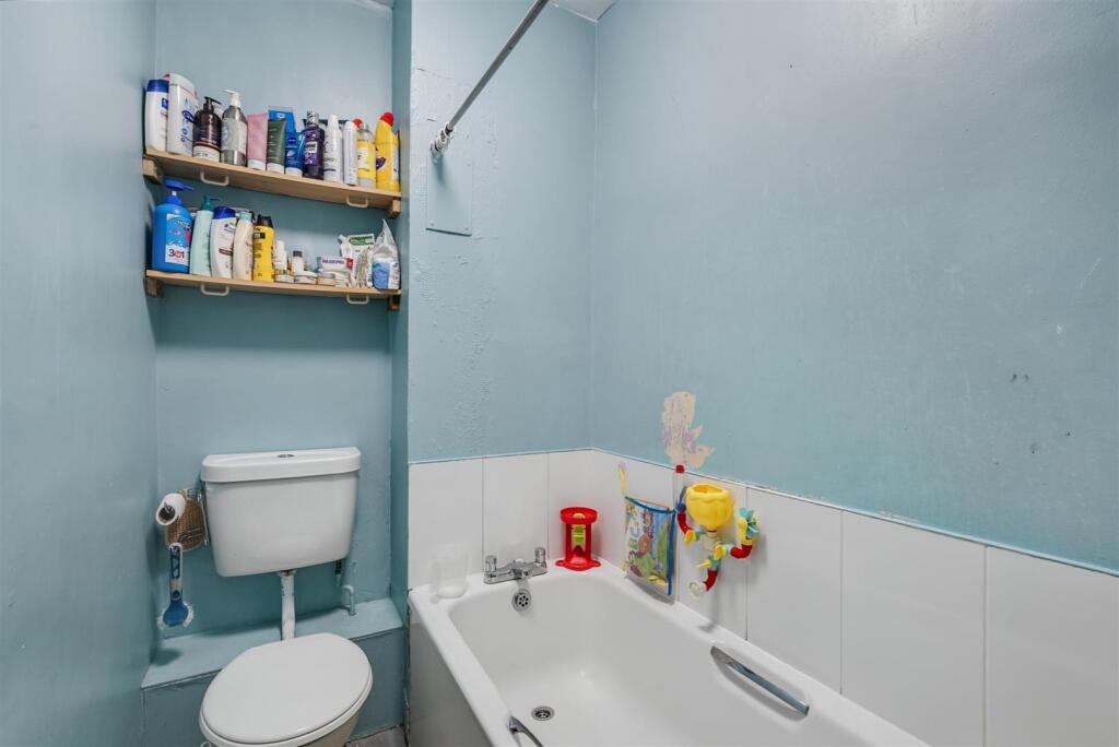 Bathroom 1_1.jpeg