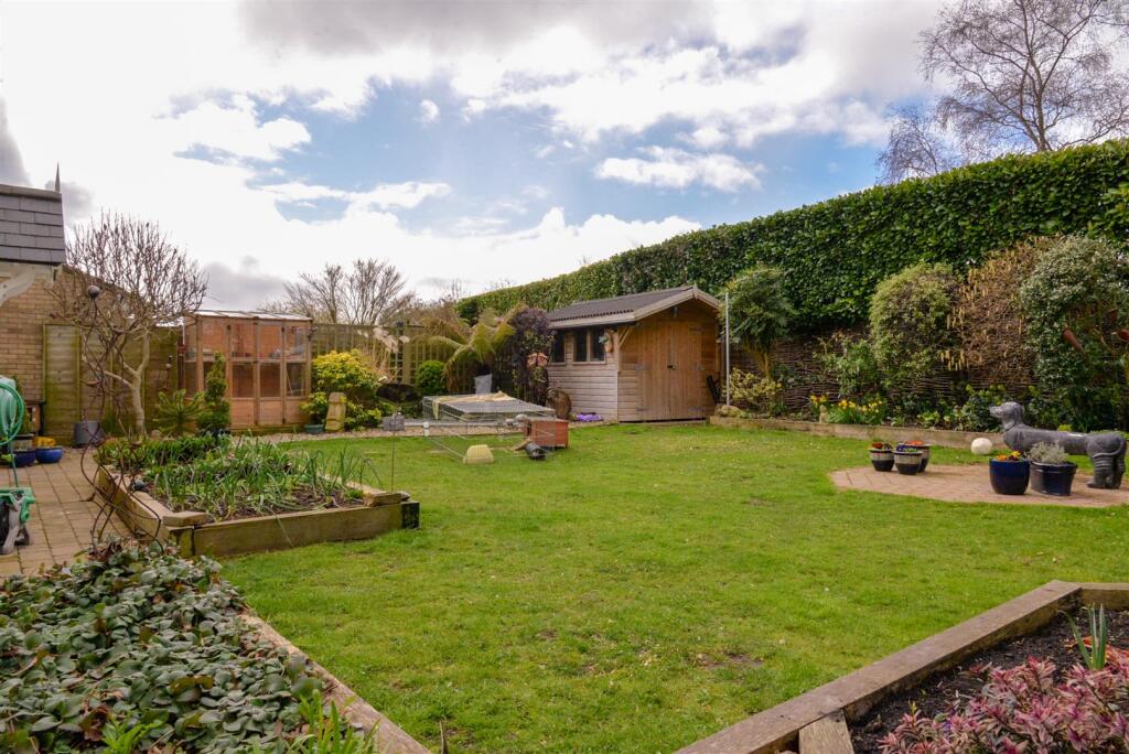 Rear Garden 4.jpg