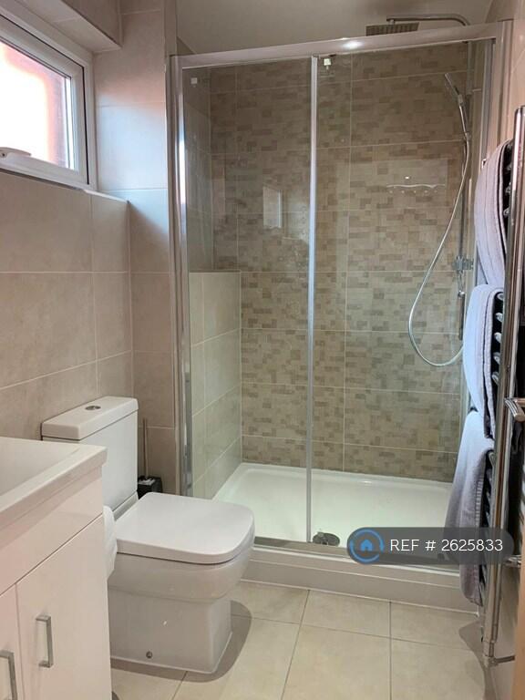 Ensuite For Double Bedroom 1