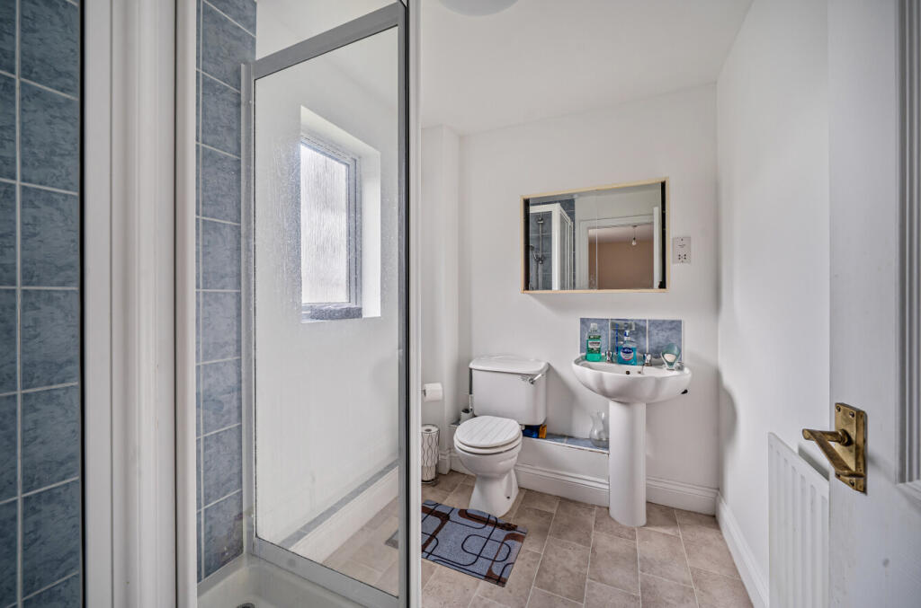1376972-2-691320e...