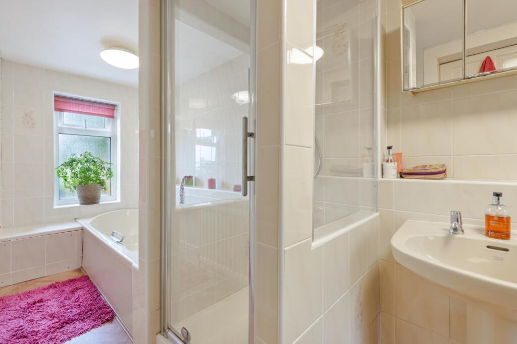 A18 - 372 Totnes Road Paignton - 240828