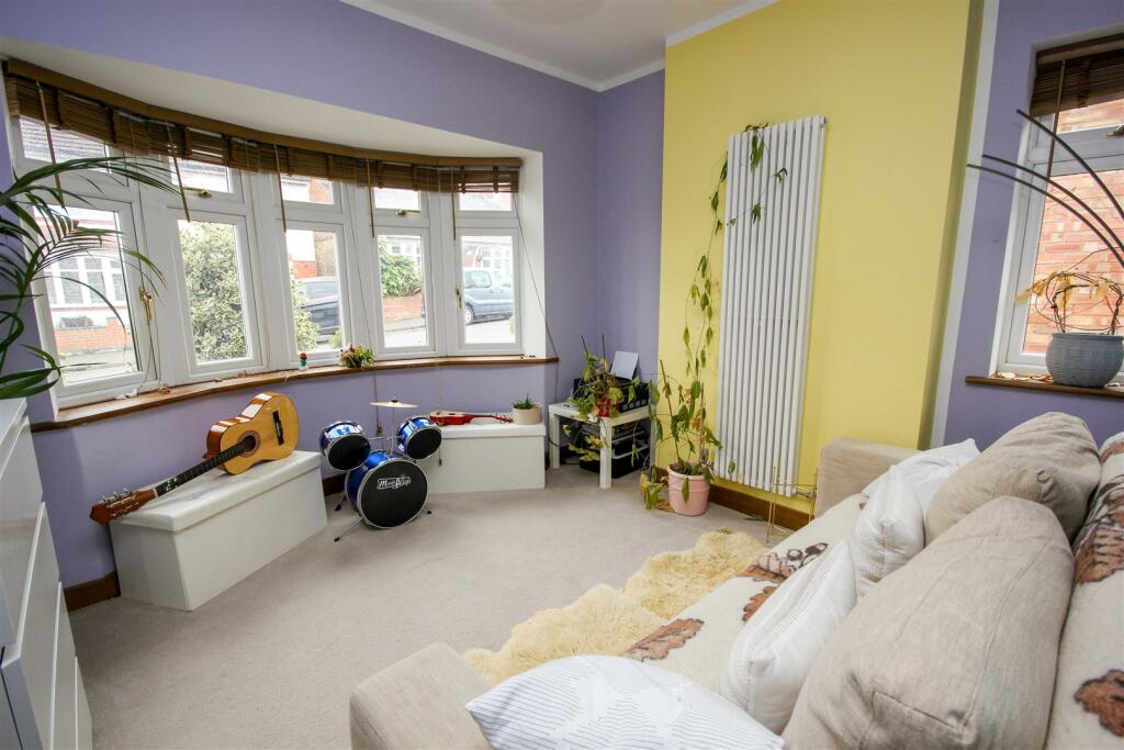 Bedroom 3.jpg