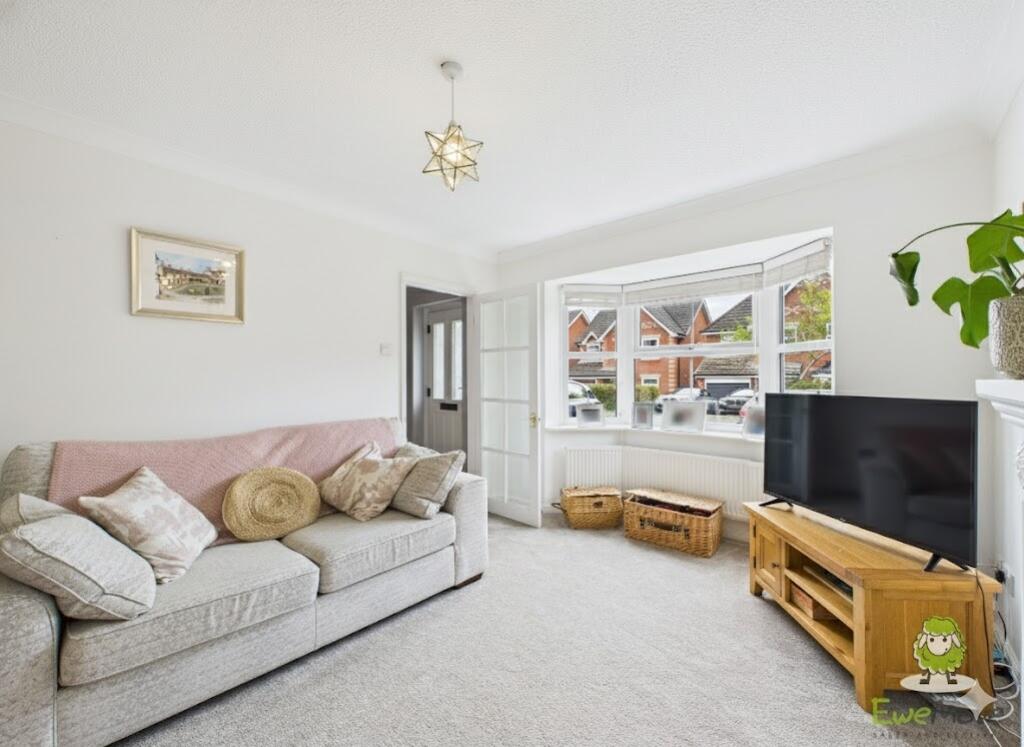 CAM02463G0-PR0086-STILL003a