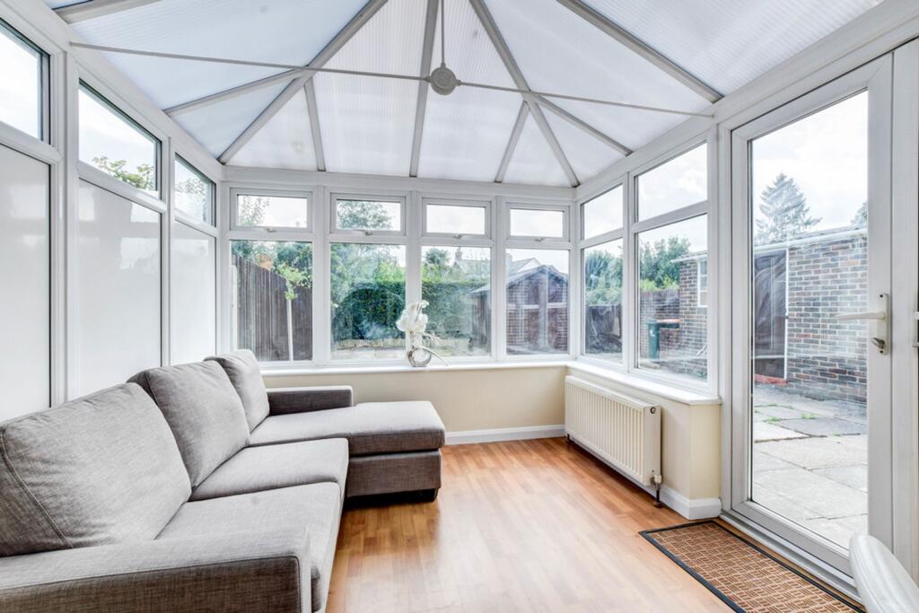 CONSERVATORY / LOUNGE