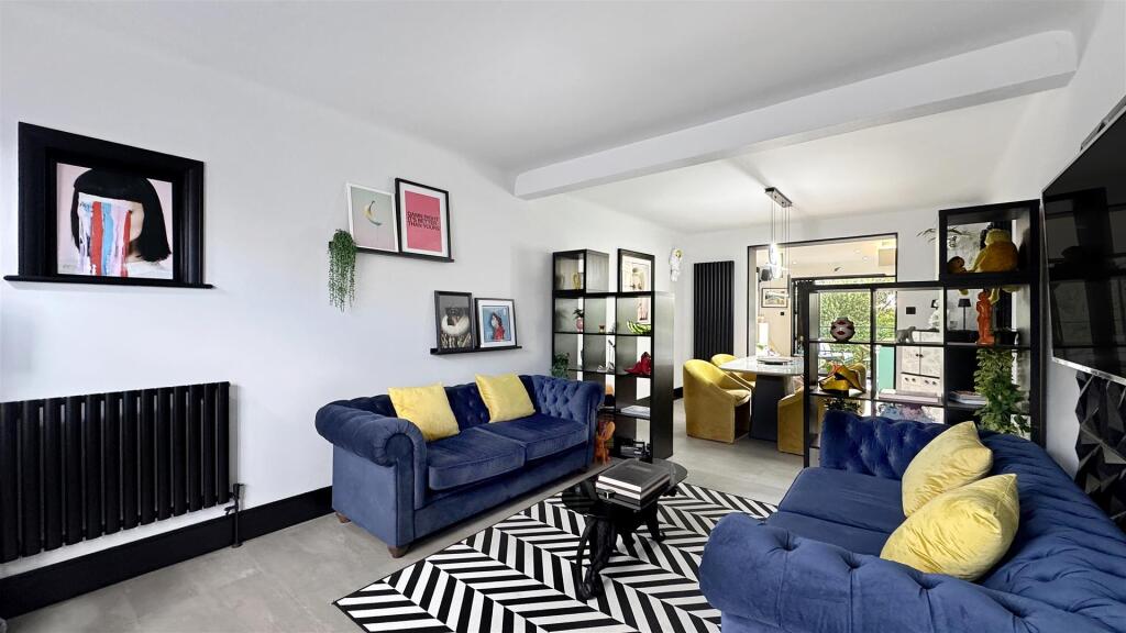 Living/Dining Room