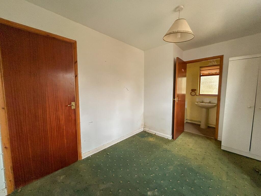 To Book A Viewing Call TPS Lostwithiel on 01208 87