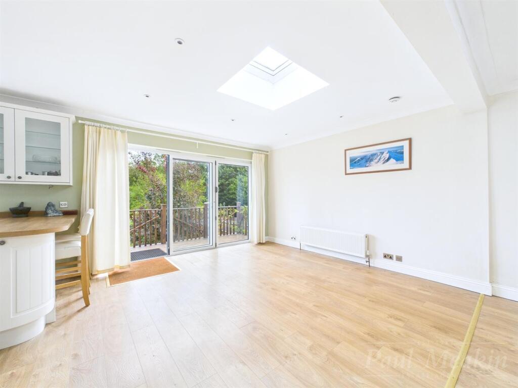 Open Plan Living/ Dining Area