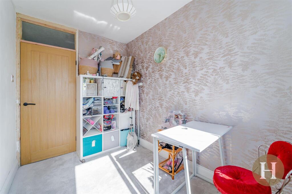 Hadleigh Estate Agents-16.jpg