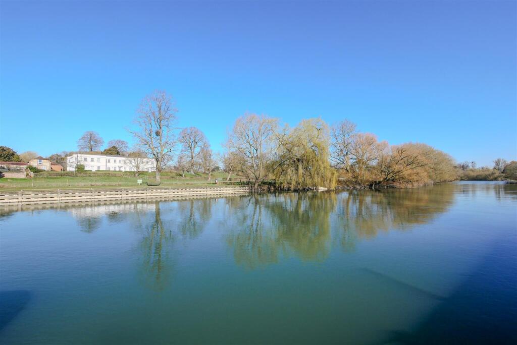 Thameside Mansions