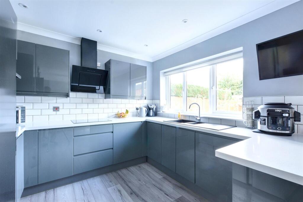 Dining/Living Kitchen