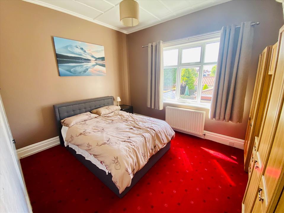 BEDROOM 2