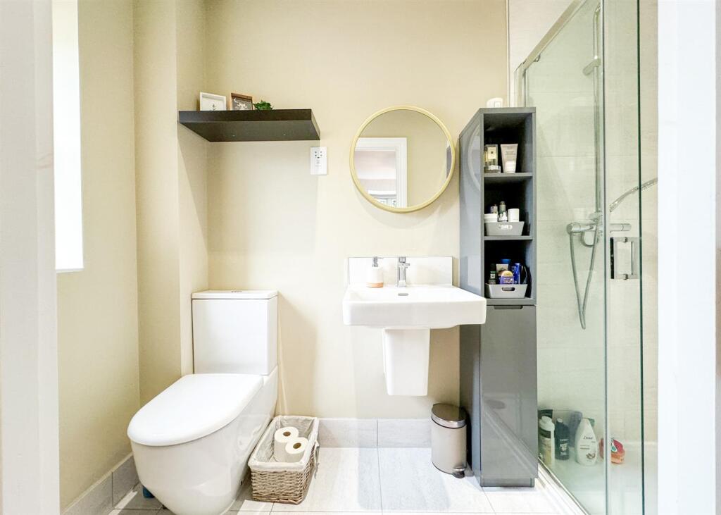 ENSUITE