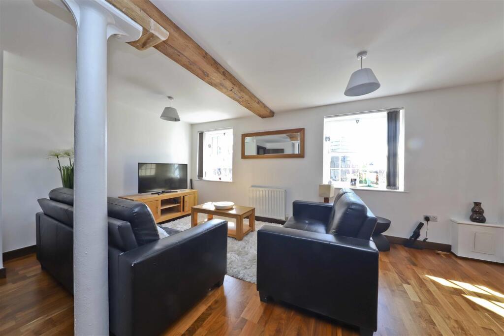 Living area 1