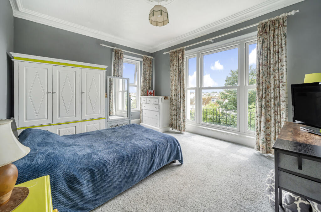 1309886-3-684aeed...