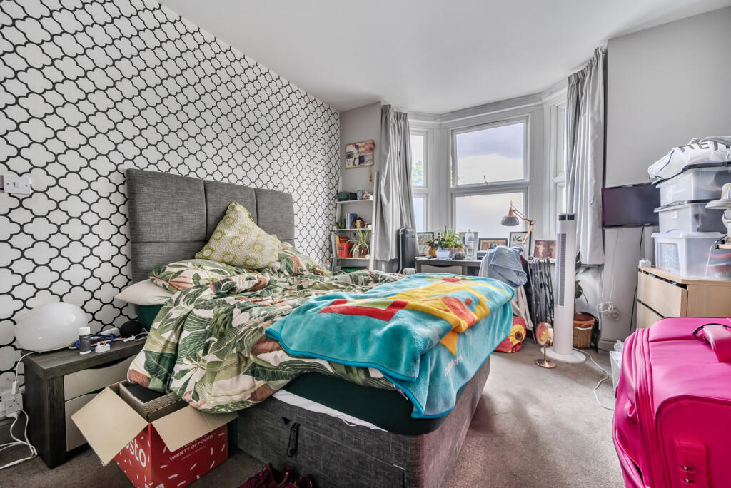 1341947-16-68b1d3...