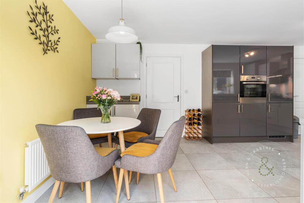 Int, Heol Bennett, Hern Crabtree (12).jpg