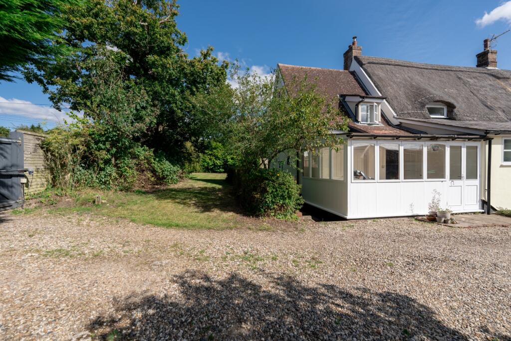 20240916125041 - 74A00487-HDR - 2 Blacksmiths Cott