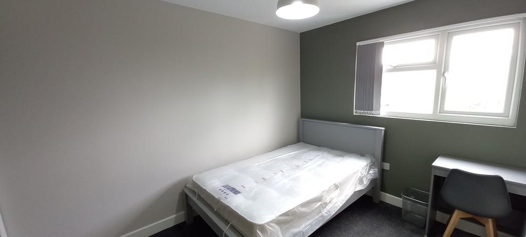 ROOM 4
