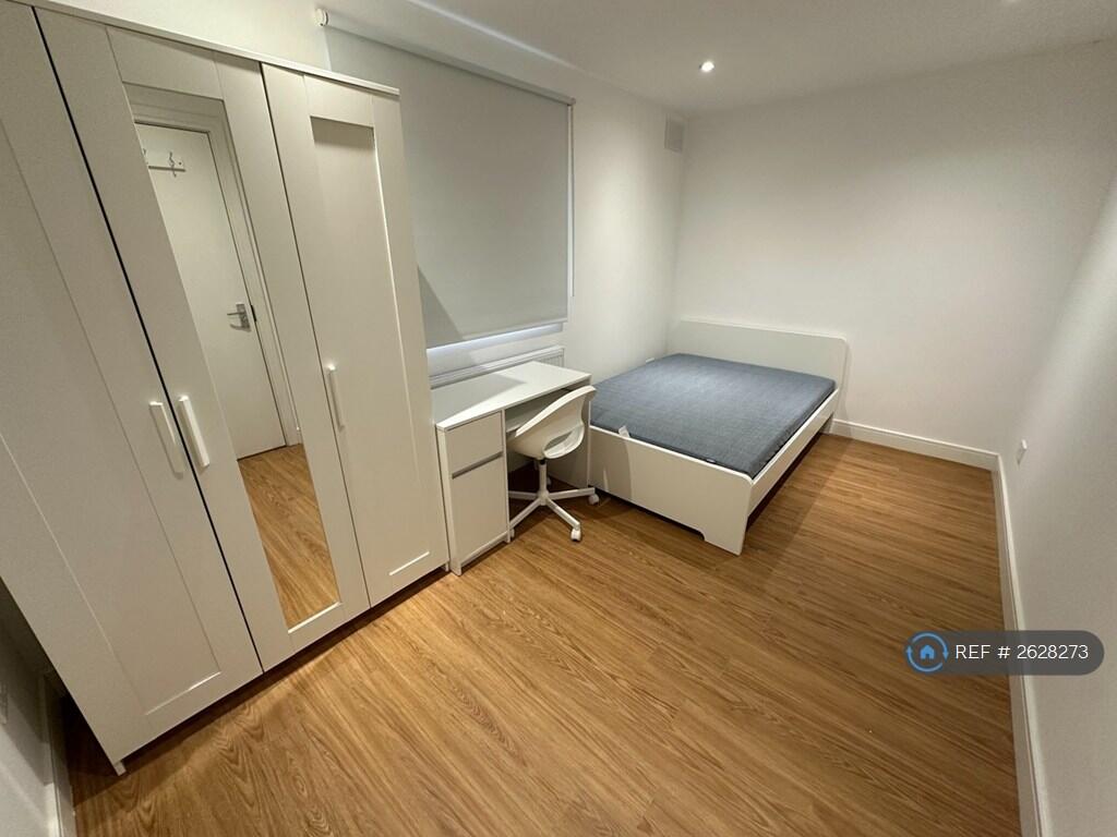 Large En Suite Room