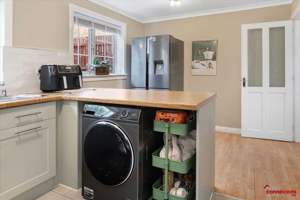 Kitchen Dining (2)
