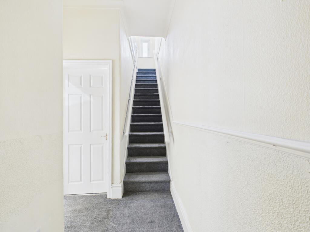 CAM03729G0-PR0167-STILL001