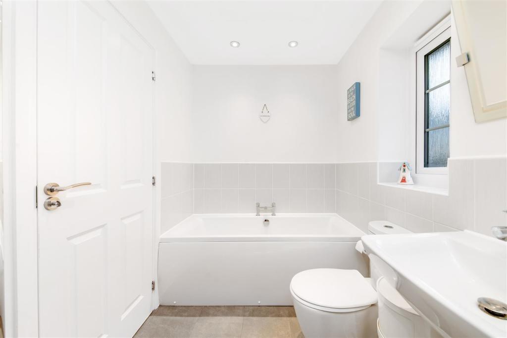 HOUSE BATHROOM