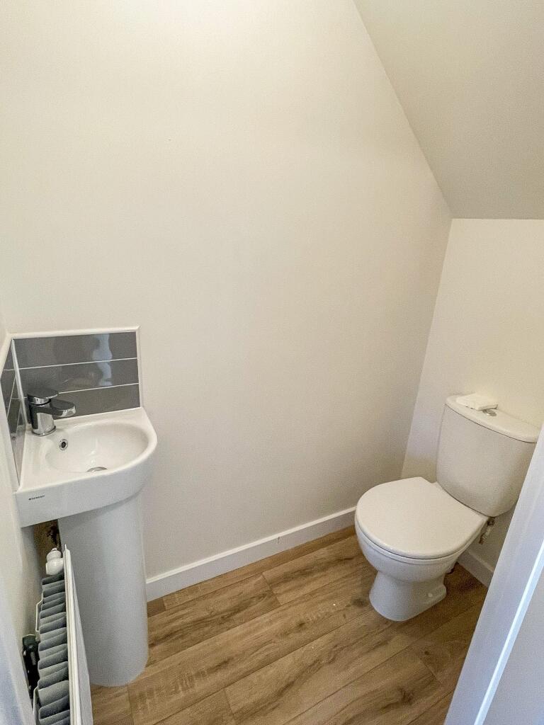 DOWNSTAIRS TOILET 