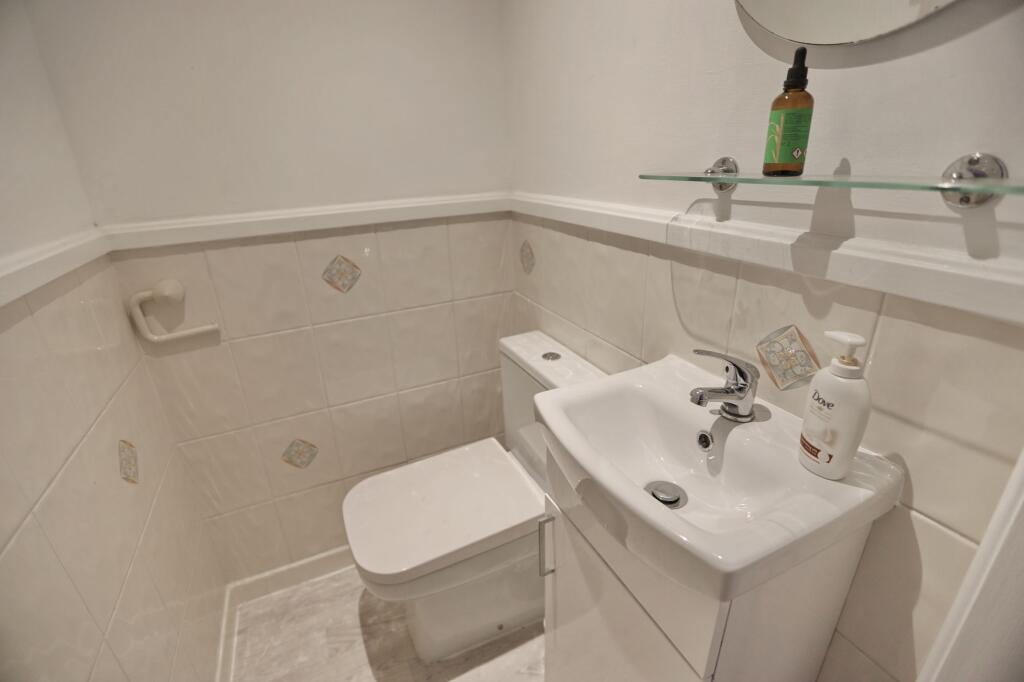 Warwick Avenue, Whitefield, M45