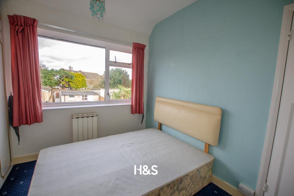 29 Conway Road - bedroom 2.jpg