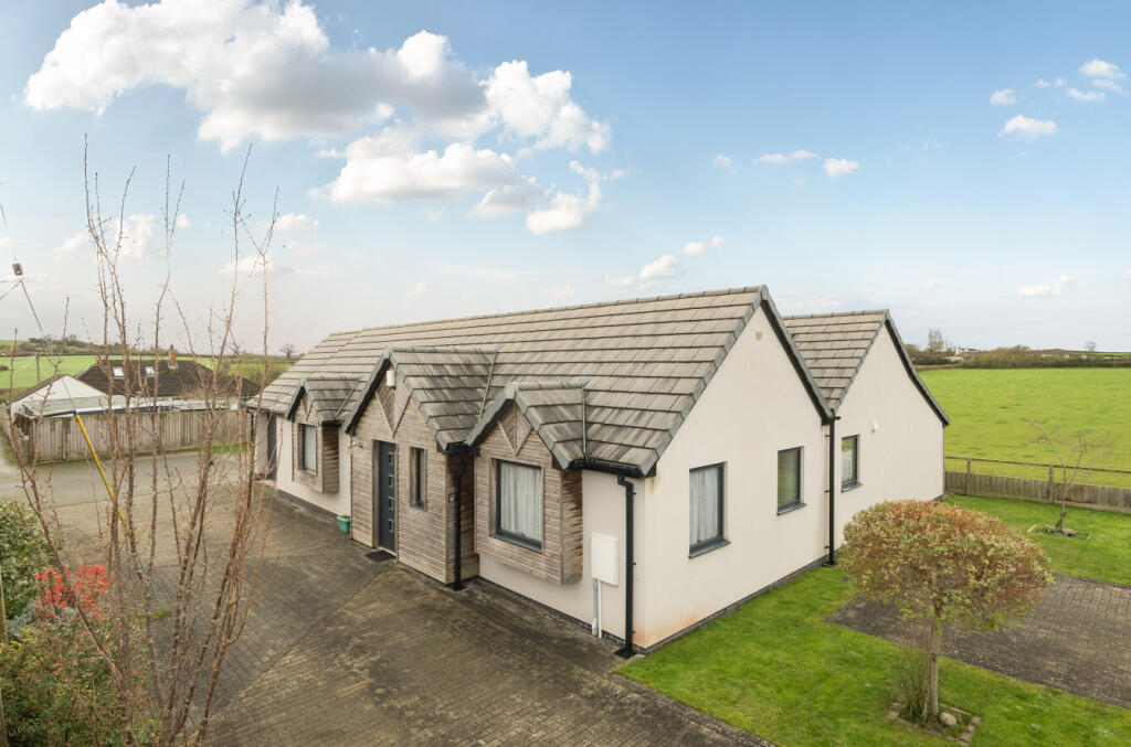 Long Lane, Walton, BA16