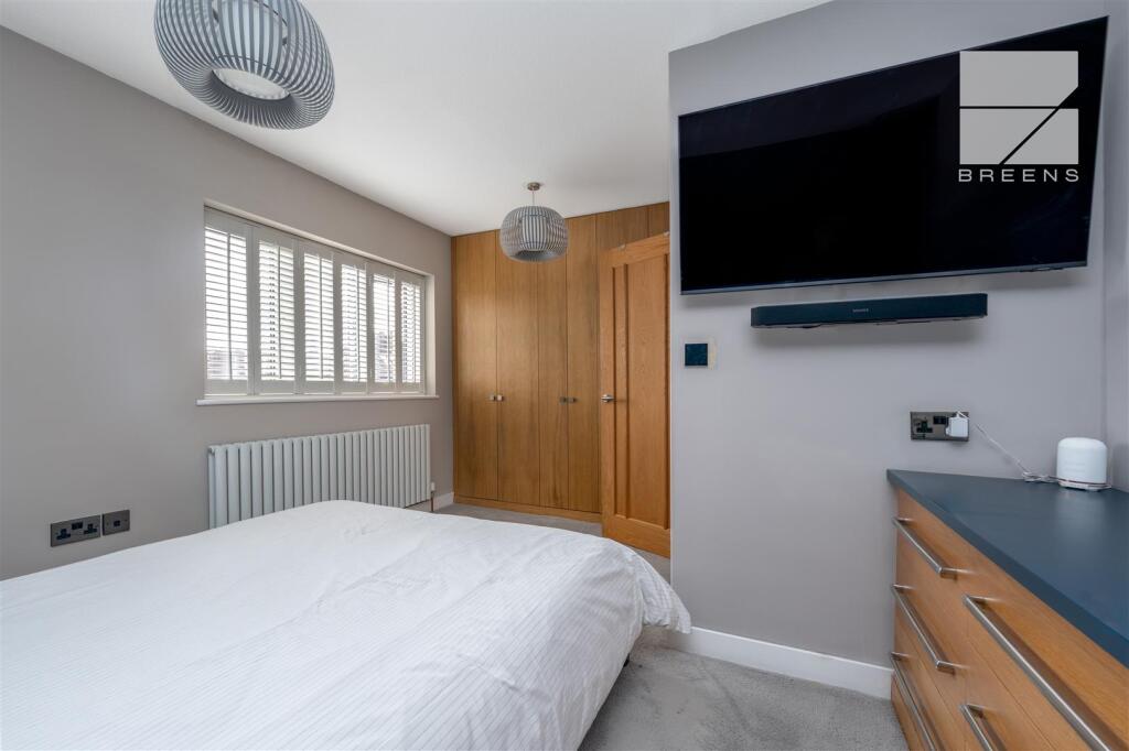 8 Belmont Close_0031.jpg