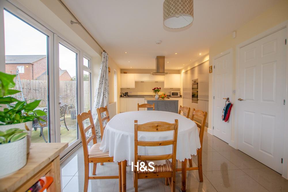 7 Dewberry Road - kitchen dining area.jpg