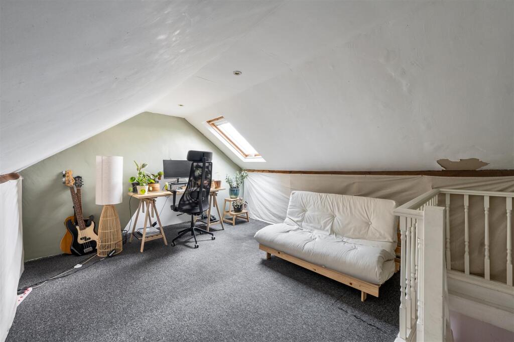 St. Winefride's Avenue, E12