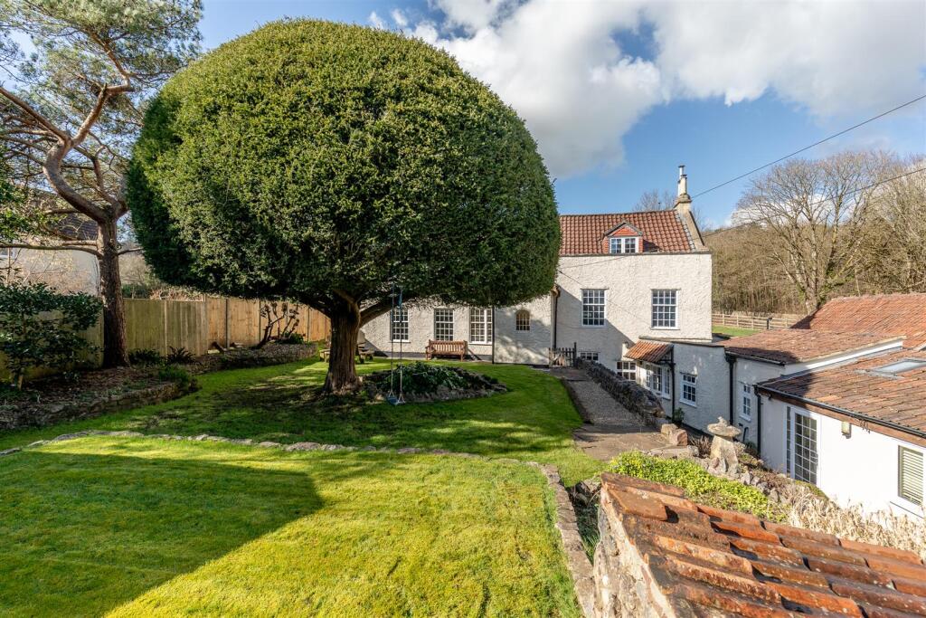 Chapel Cottage, Long Ashton Front Garden.jpg
