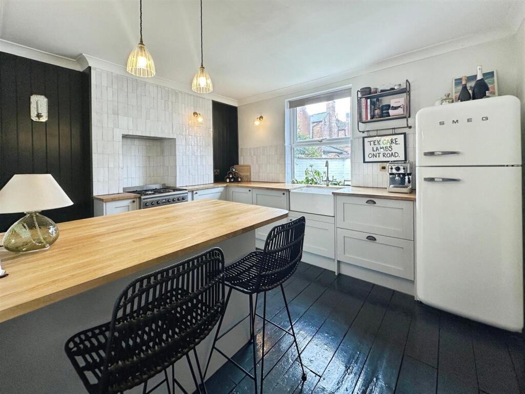 5346f343--4680-9F96-5F0EF90658F9-61268-000013EE585