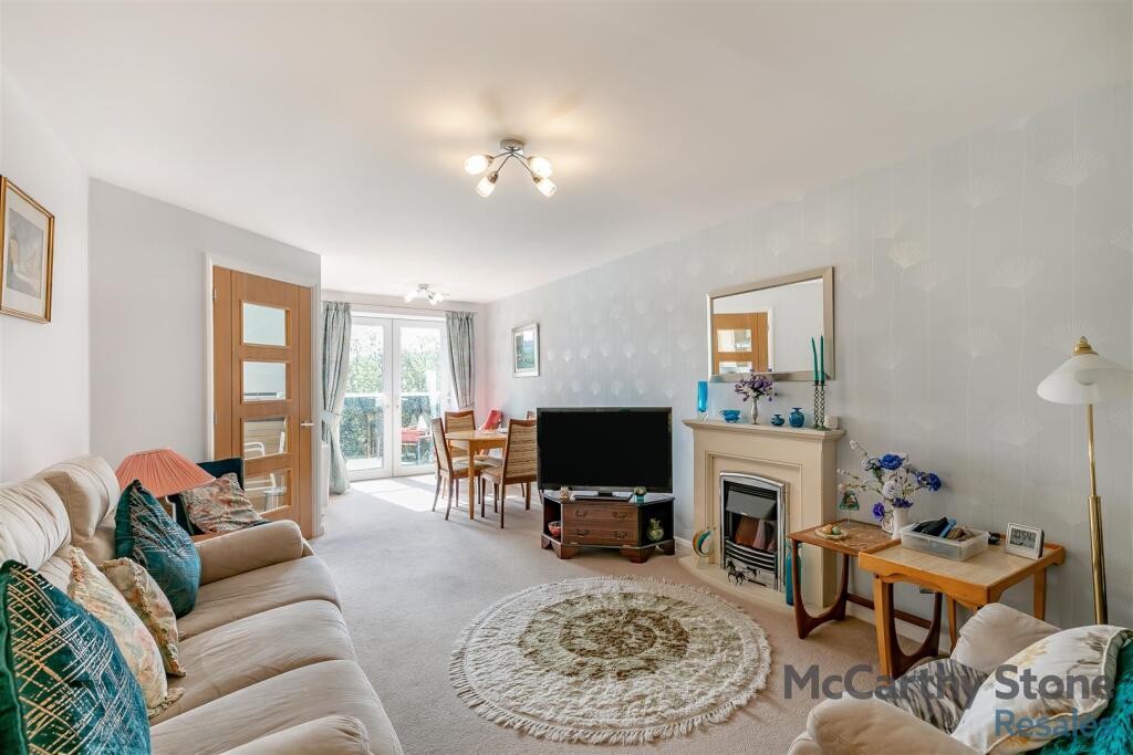 8659918-interior07.jpg