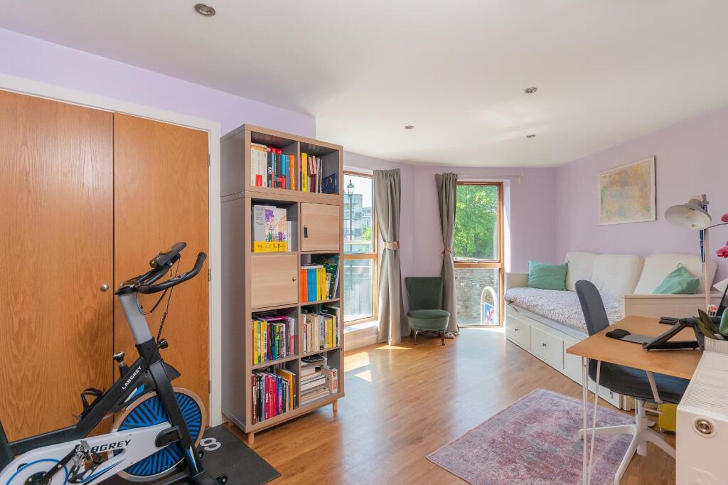 0C6SBV - Bedroom F.jpg