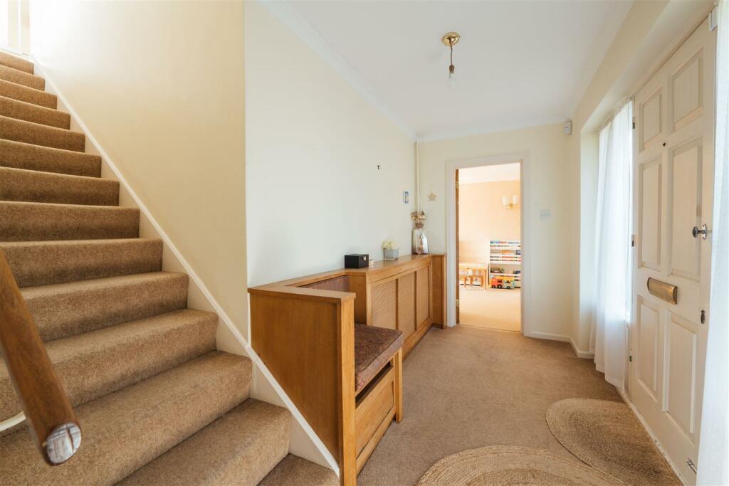12 Dale Close, Hitchin-32.jpg