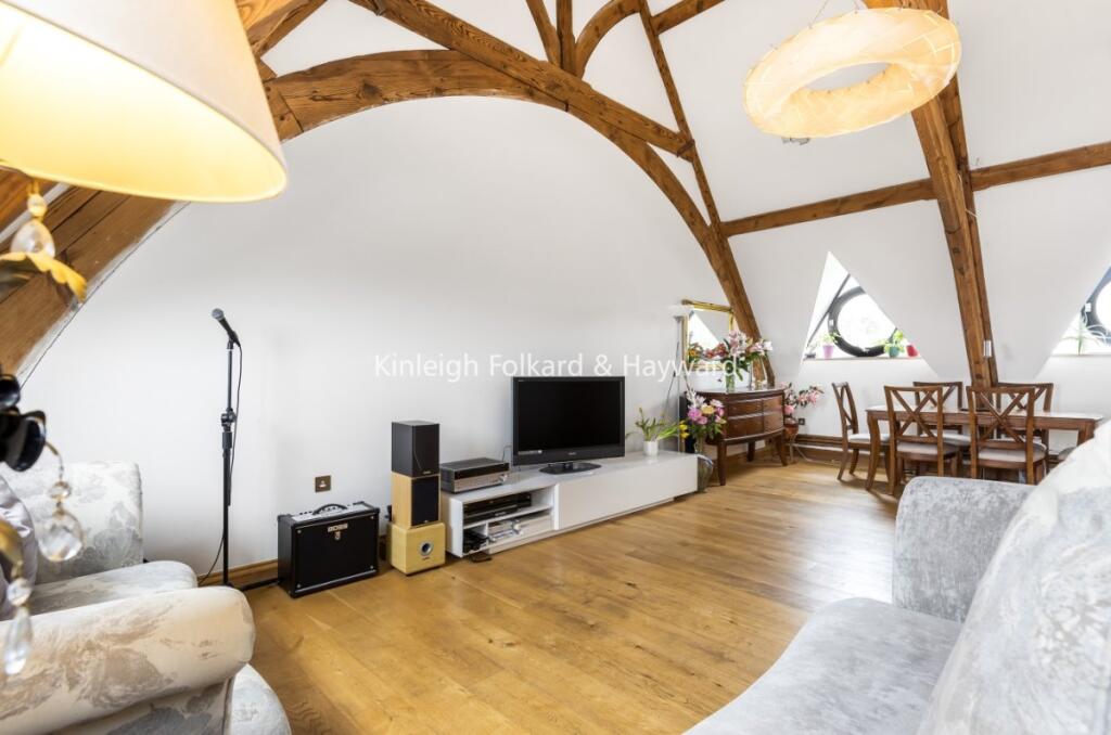 f32858cb-530f-4fce-8